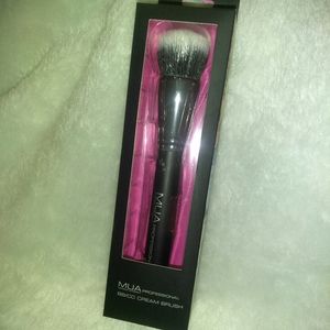 MUA Professionals| BB/CC Cream Brush| NIB
